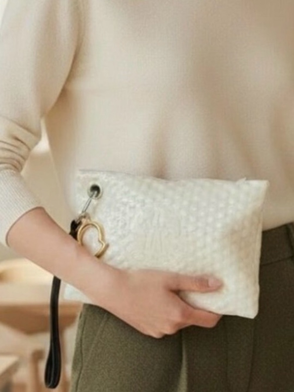 MONCLER Vanille Padded Down Clutch Bag w/ Chunky Key Ring NWOT